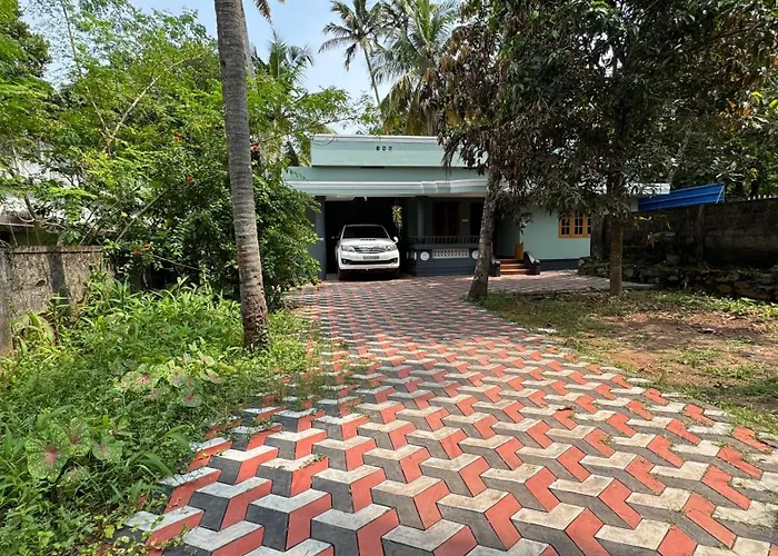 Souparnika Homestay Varkala